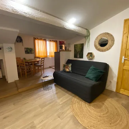 La Casa Jungle Apartment